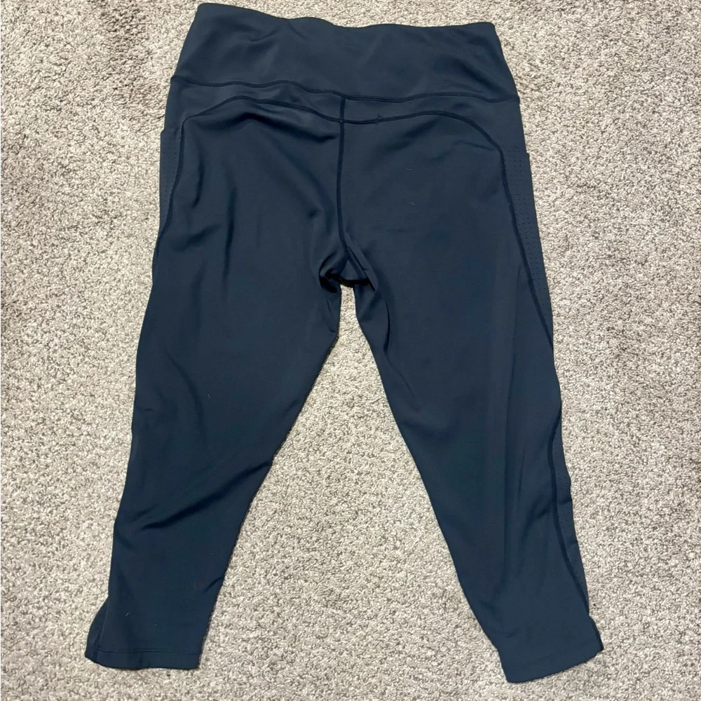 Compression Black Athletic Leggings - Picture 2 of 4